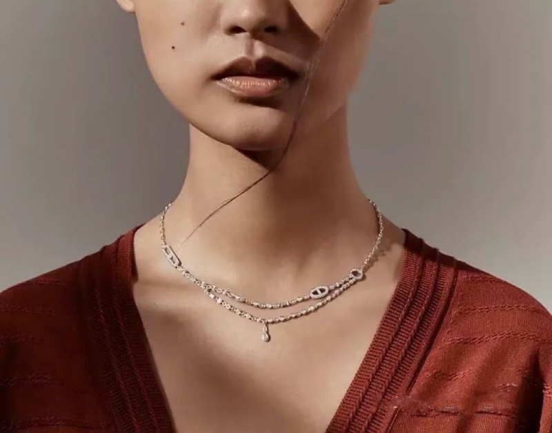 H**me5 necklaces
